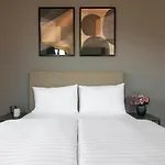 Bohemian Dreams And By Dwellfort Apartmanhotel 4*