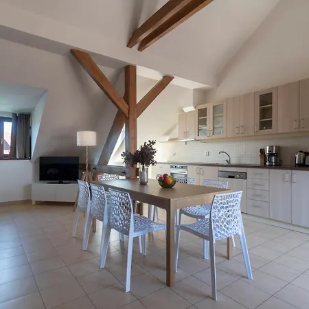 Bohemian Dreams And By Dwellfort Hotel apartamentowy Praga