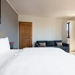 Bohemian Dreams And By Dwellfort Appart hôtel Prague